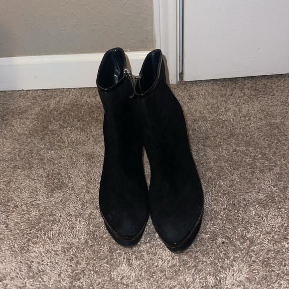 Yves Saint Laurent Black Suede Platform boot heels
Size 37 1/2 EU SIZE 6 US - Picture 2 of 13